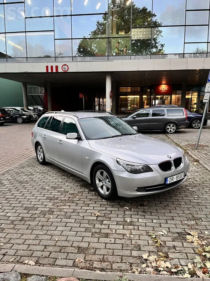 BMW 520I 2009 photo 4