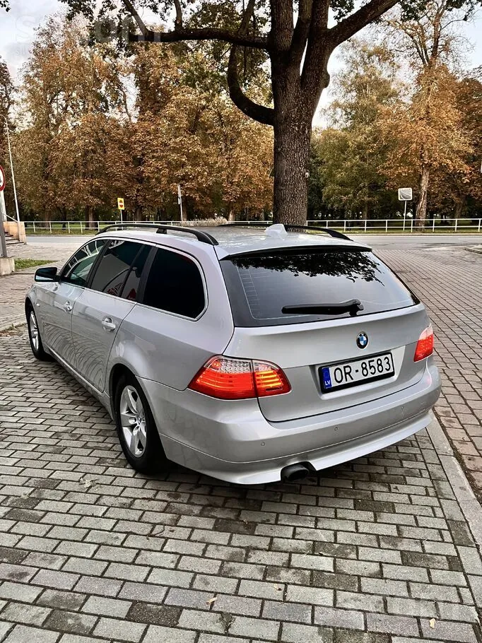 BMW 520I 2009 photo 2
