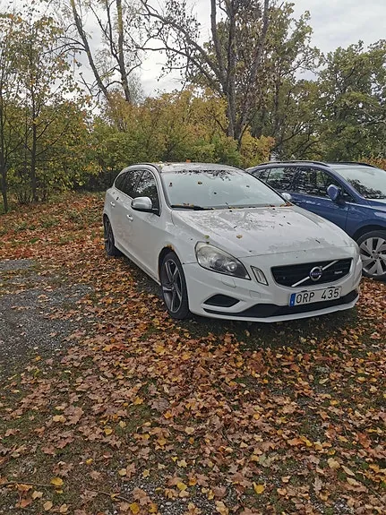 Volvo V60 2011 photo 2