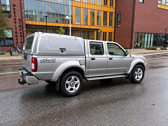 Nissan King Cab 2004 photo 3