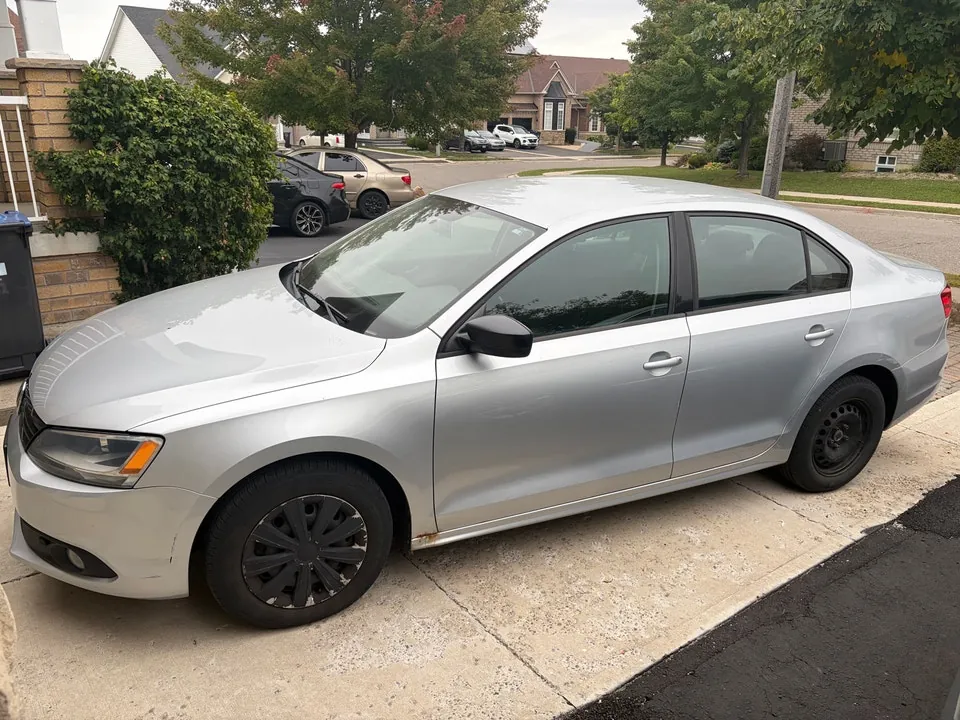 Volkswagen Jetta 2013 photo 2