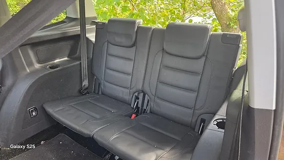 Volkswagen Touran 2011 photo 3