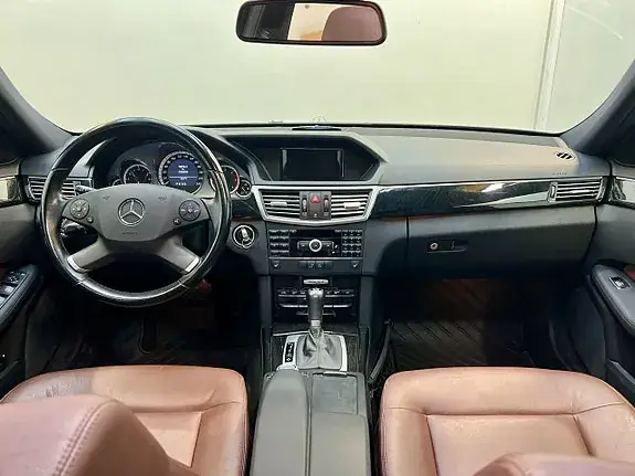 Mercedes-Benz E220 2010 photo 4