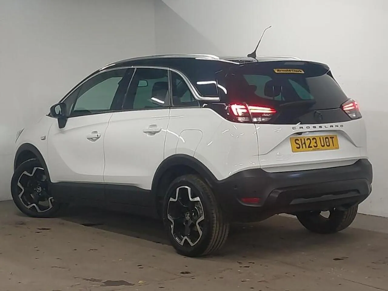 Vauxhall Crossland 2023 photo 2