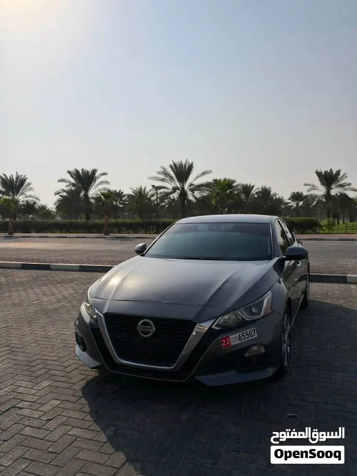 Nissan Altima 2022 photo 2