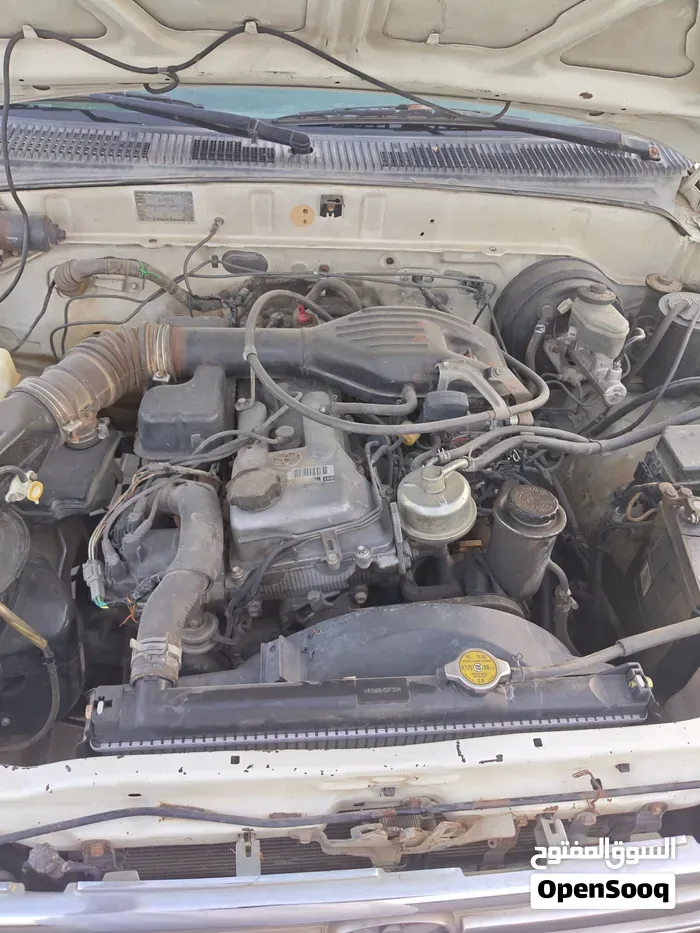 Toyota Hilux 1998 photo 4