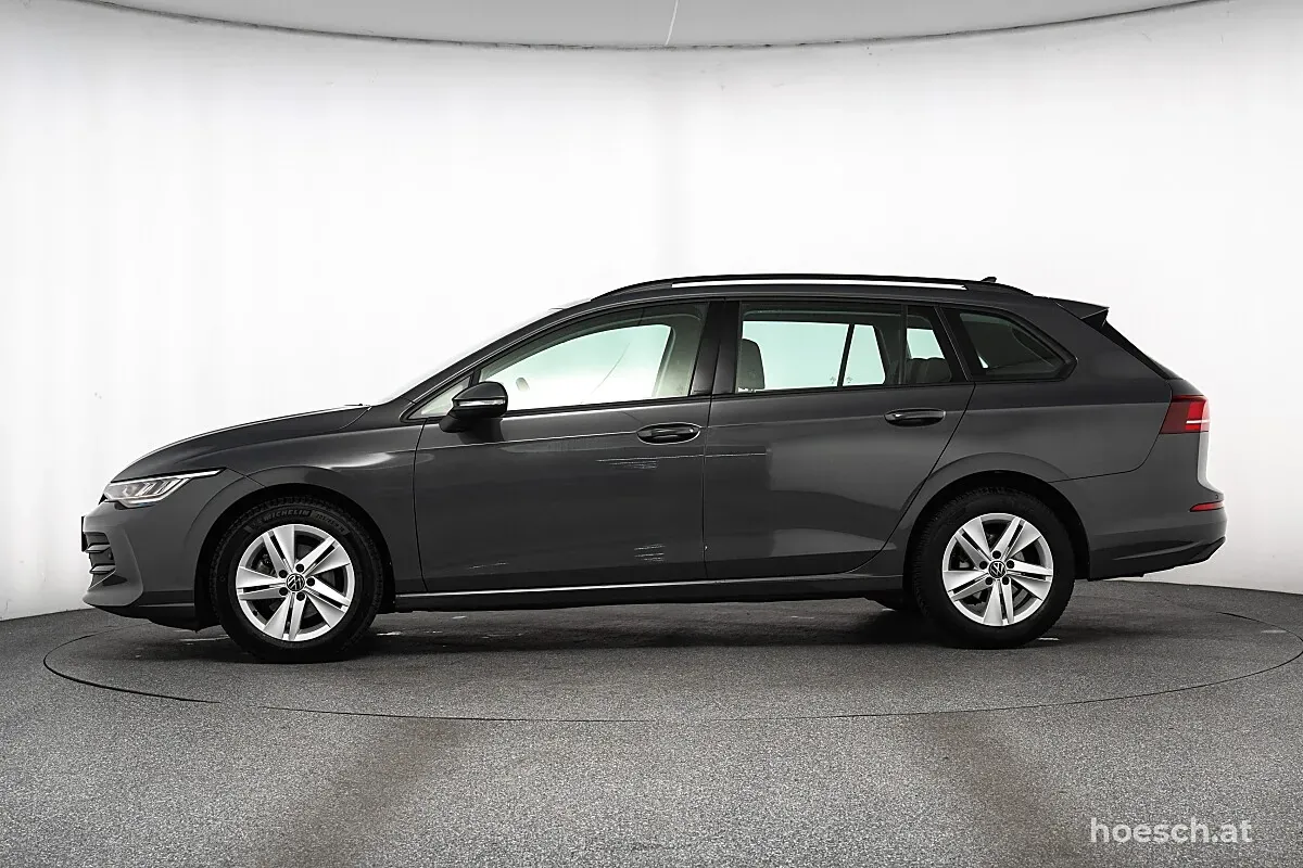 Volkswagen Golf 2025 photo 3