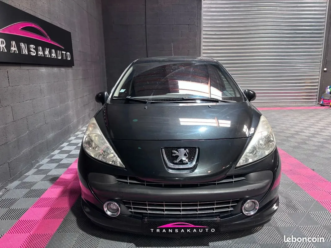 Peugeot 207 2008 photo 2
