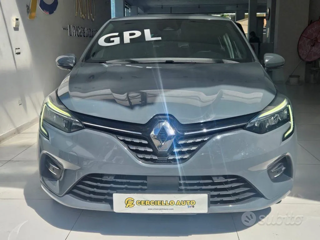 Renault Clio 2021 photo 2