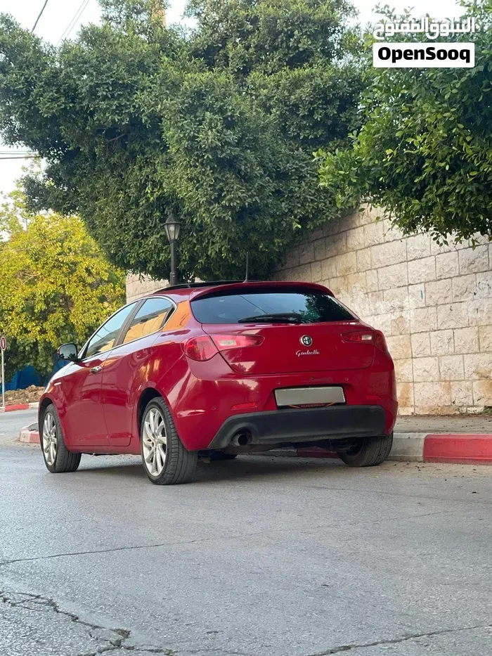 Alfa Romeo Giulietta 2015 photo 4