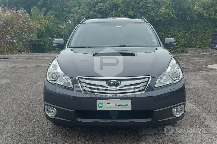 Subaru Outback 2010 photo 2