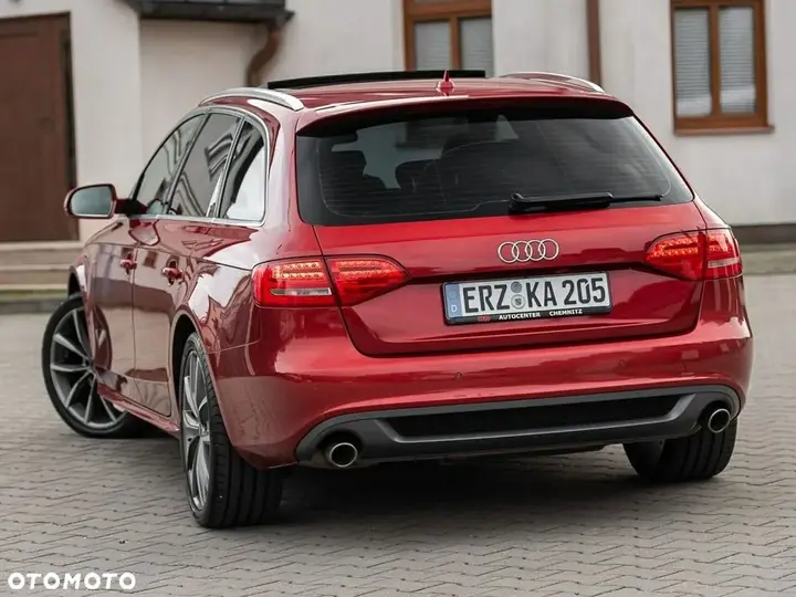 Audi A4 Avant 2011 photo 2