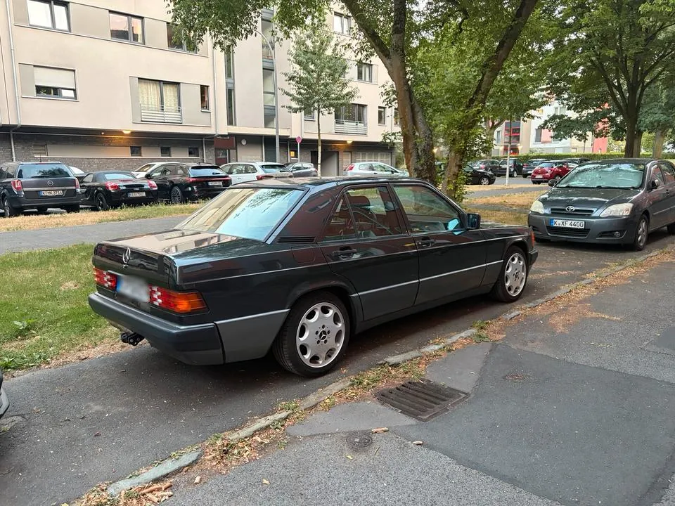 Mercedes-Benz 190