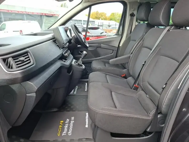 Renault Trafic 2024 photo 5