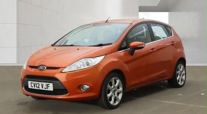 Ford Fiesta 2012 photo 2