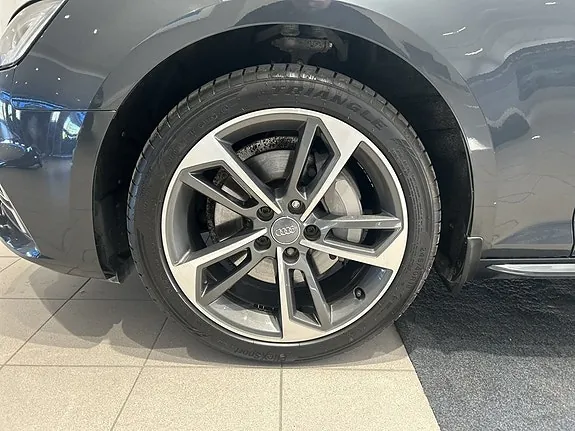 Audi A4 2016 photo 4