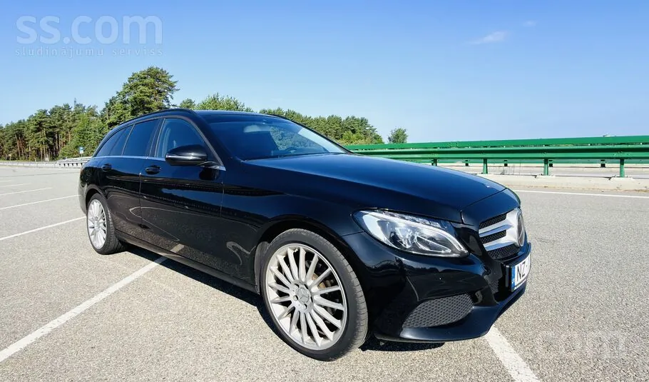 Mercedes-Benz C220 2017 photo 3
