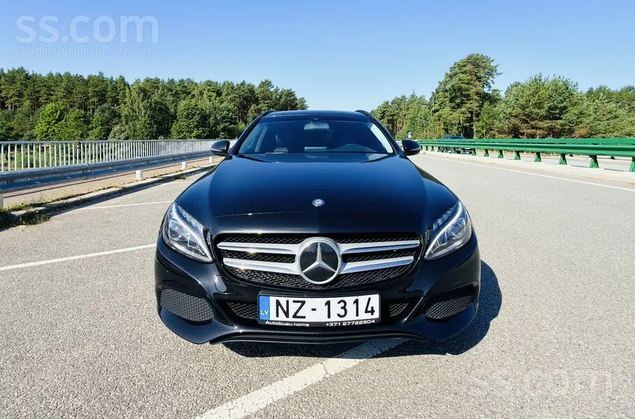 Mercedes-Benz C220 2017 photo 2