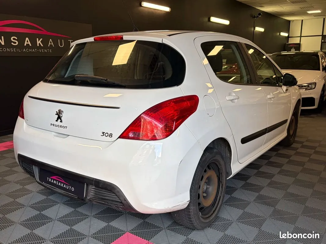 Peugeot 308 2011 photo 3