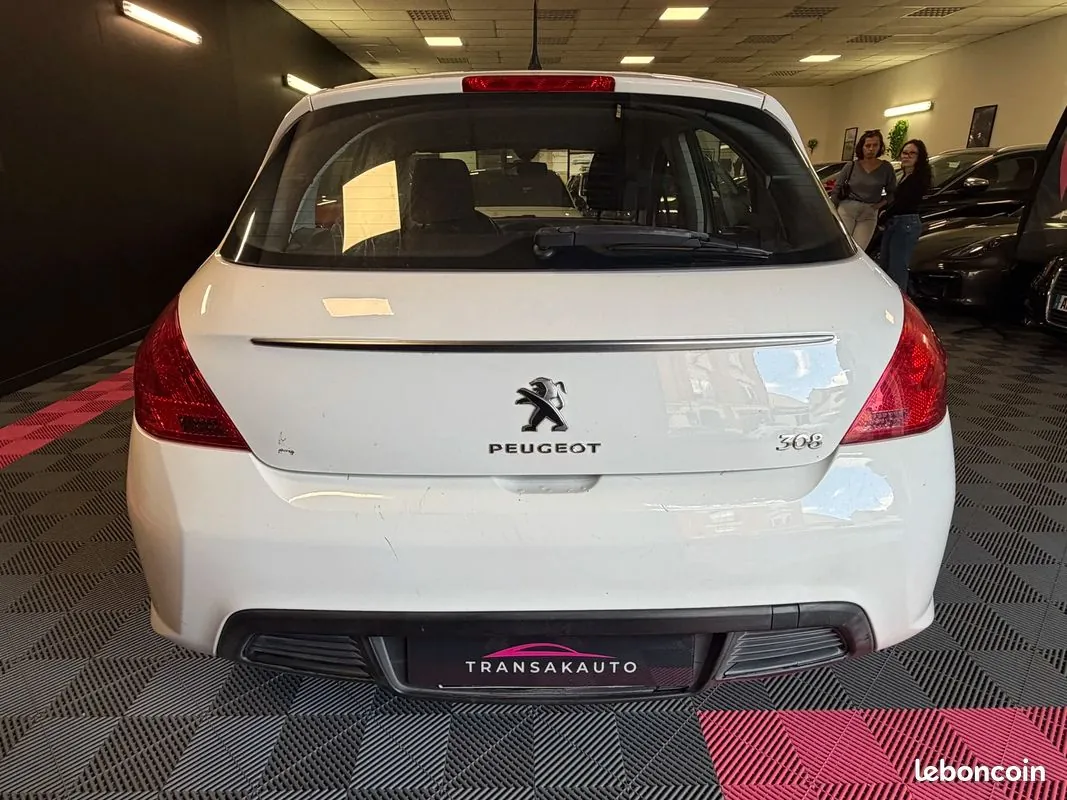 Peugeot 308 2011 photo 4
