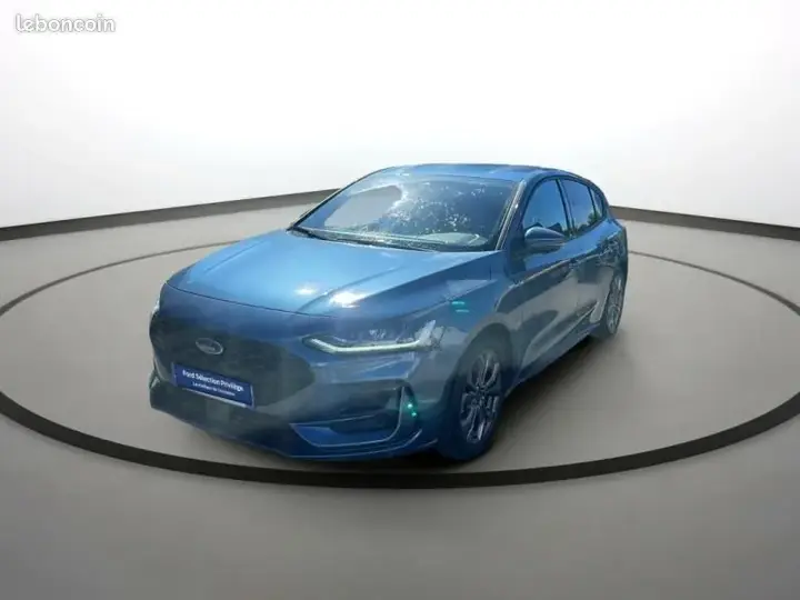Ford Focus 2025 photo 2