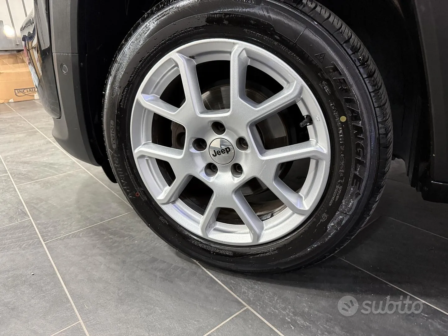 Jeep Renegade 2023 photo 4