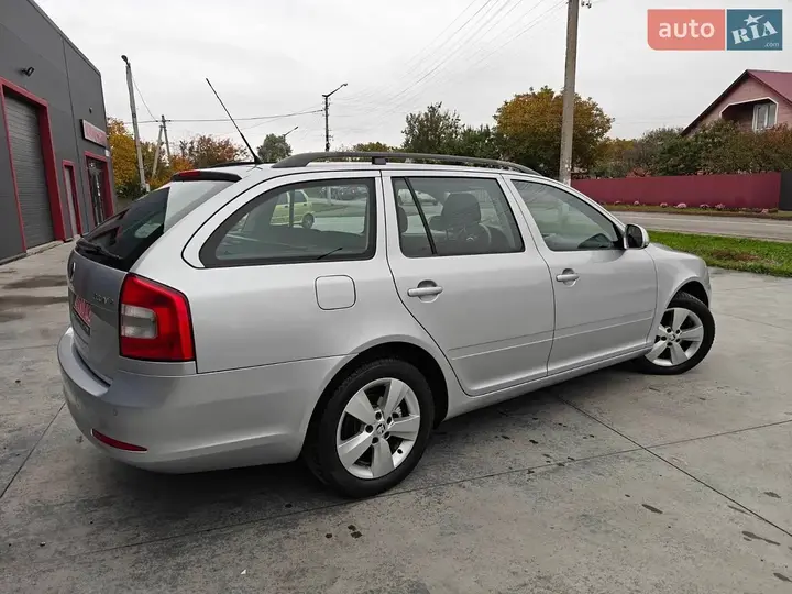 Skoda Octavia 2010 photo 5