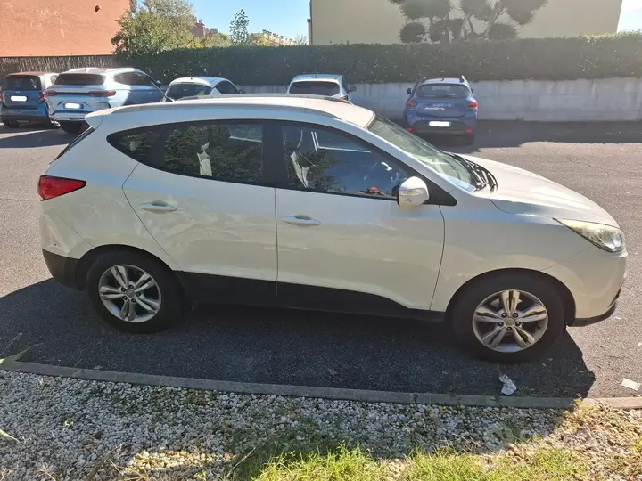 Hyundai Ix35 2011 photo 4