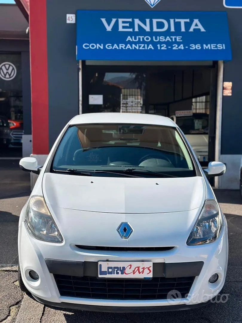 Renault Clio 2011 photo 2