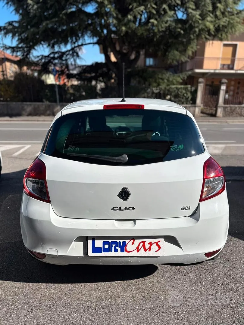 Renault Clio 2011 photo 3