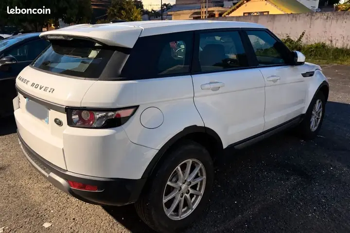 Land Rover Range Rover Evoque 2015 photo 2