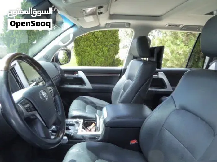 Toyota Land Cruiser 2016 photo 3