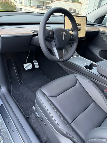 Tesla Model Y 2024 photo 3