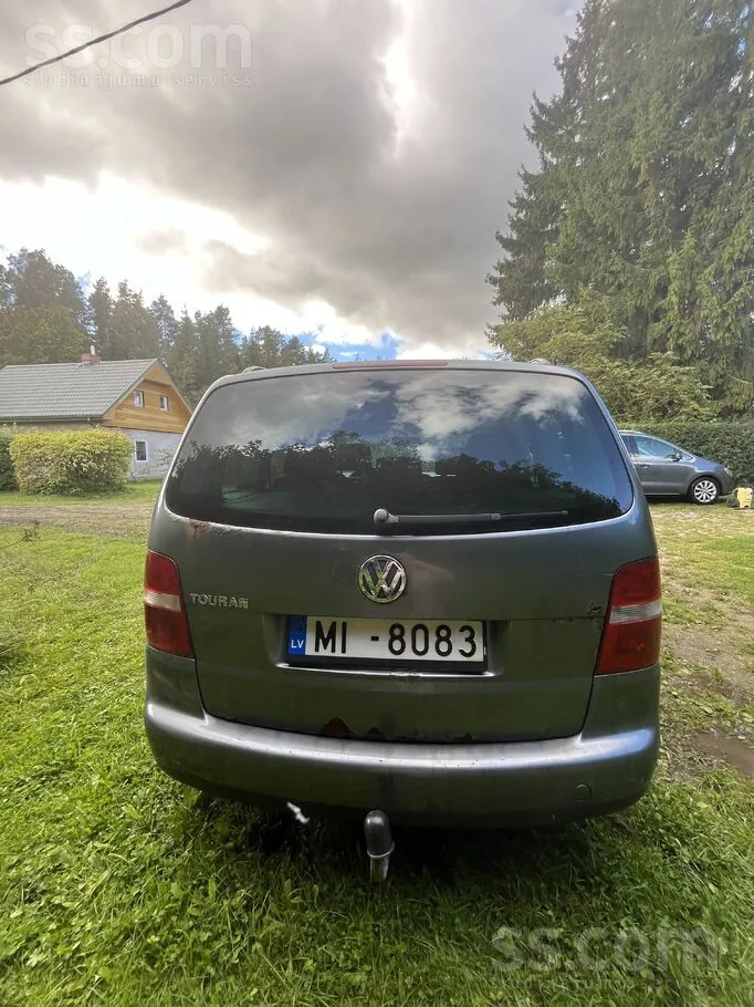 Volkswagen Touran 2004 photo 4