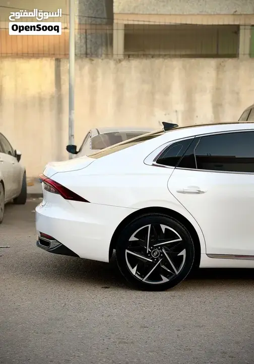 Hyundai Azera 2022 photo 3