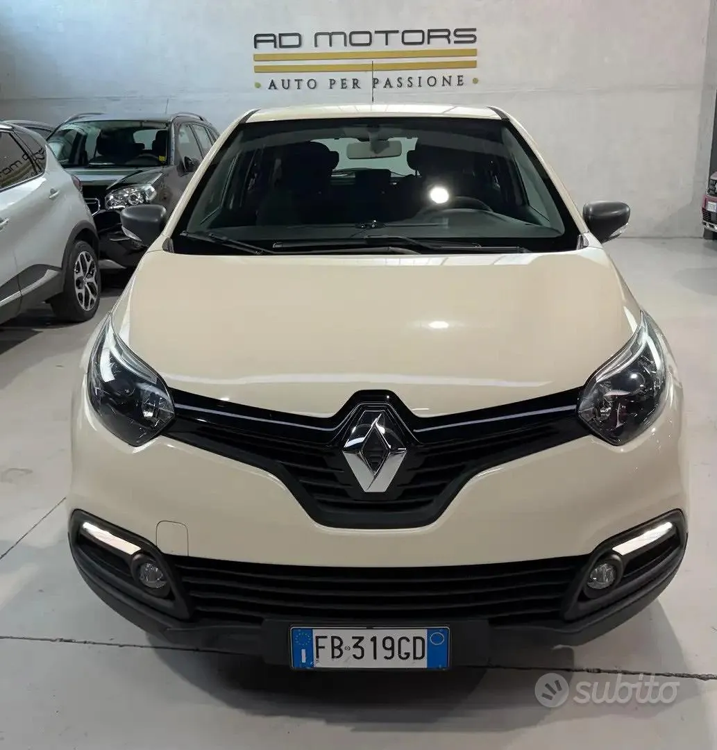 Renault Captur 2015 photo 2
