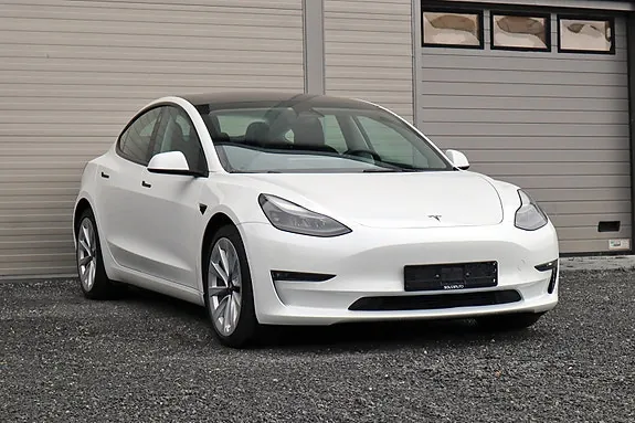Tesla Model 3 2022 photo 3