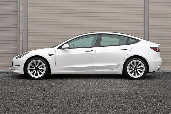 Tesla Model 3 2022 photo 5