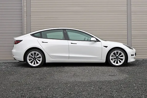Tesla Model 3 2022 photo 4