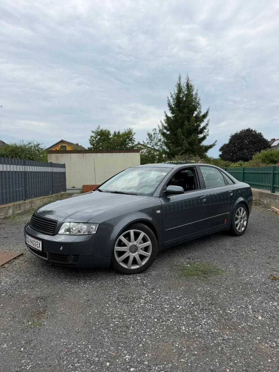 Audi A4 2004 photo 3