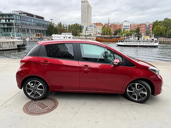 Toyota Yaris 2014 photo 4