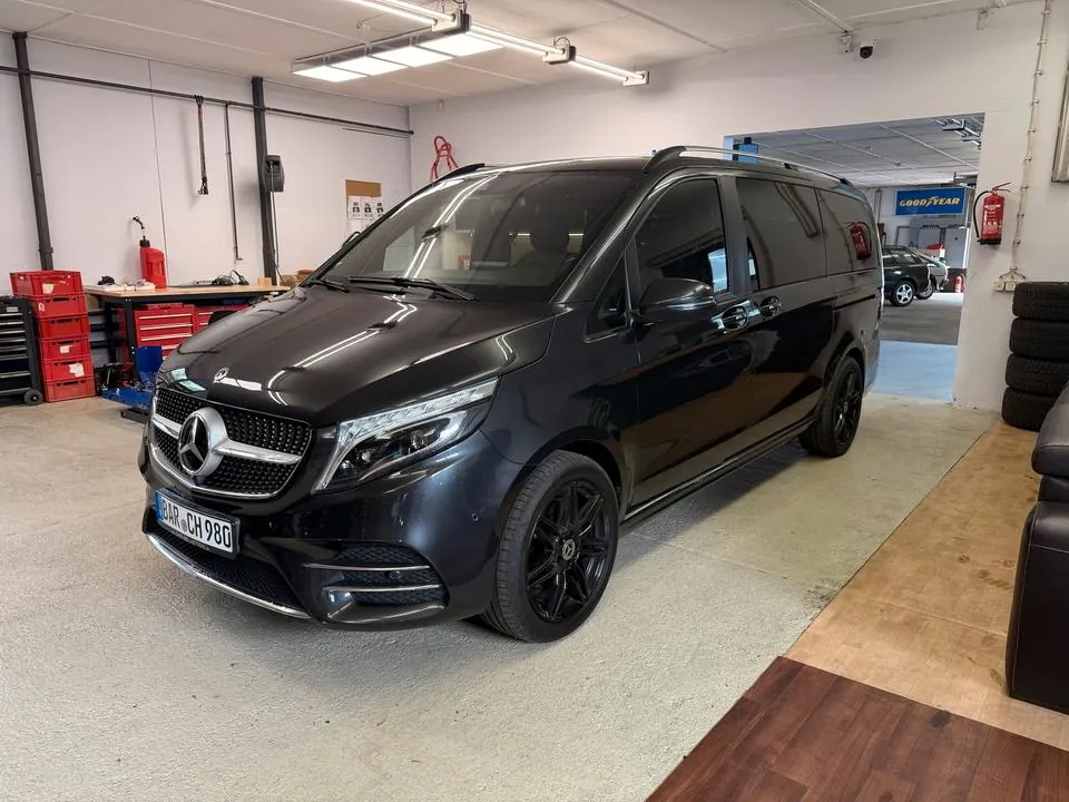 Mercedes-Benz V300D