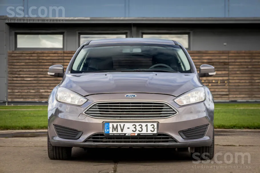 Ford Focus 2015 photo 2