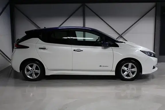 Nissan Leaf 2019 photo 2
