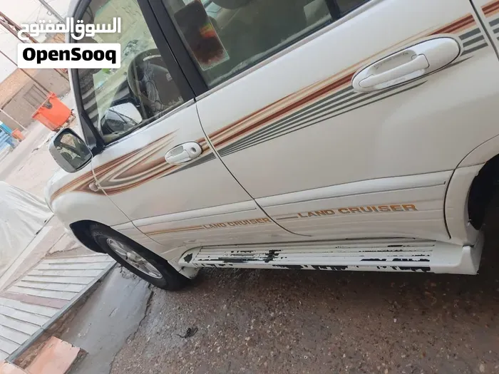 Toyota Land Cruiser 2000 photo 3