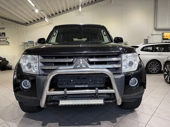 Mitsubishi Pajero 2008 photo 2