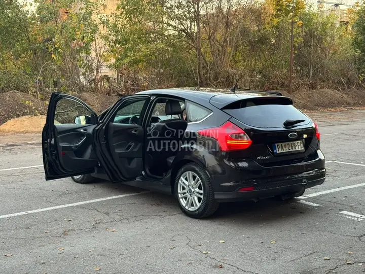 Ford Focus 2012 photo 5