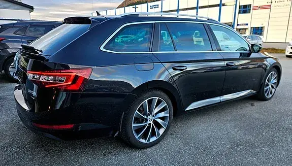 Skoda Superb 2017 photo 4