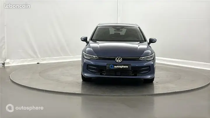 Volkswagen Golf 2025 photo 2