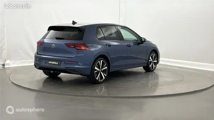 Volkswagen Golf 2025 photo 5